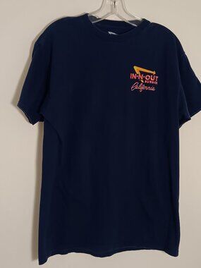 In-N-Out Burger California Graphic Tshirt Cars Sunset Back print size M